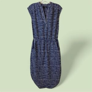 Banana Republic Striped Patio Dress size 2 beach, nautical Sleeveless